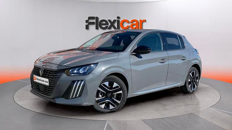 Usado Peugeot 208 Allure 101 CV (74 kW) 2025 Gris Utilitario