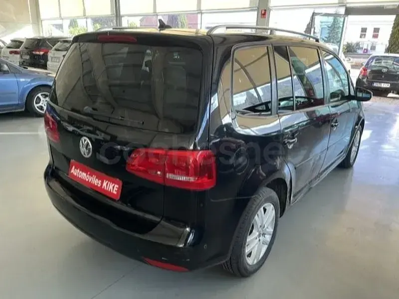 Usado VW Touran Advance 140 CV (102 kW) 2012 Negro Monovolumen