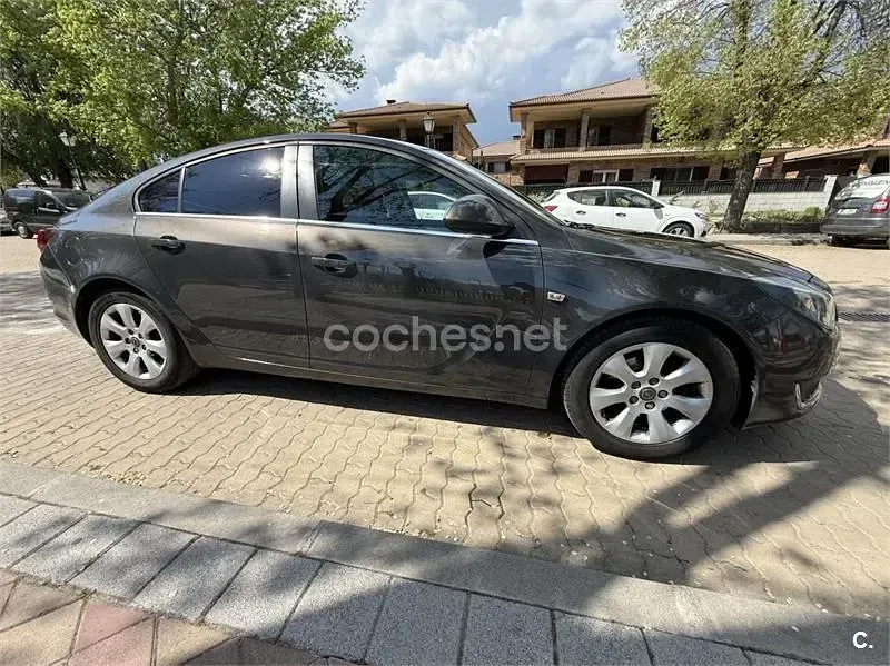 Usado Opel Insignia Excellence 170 CV (125 kW) 2015 Gris / plata Berlina