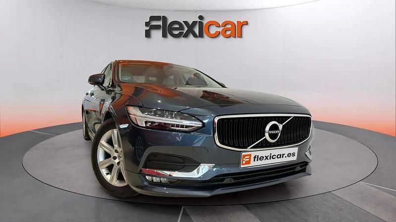 Usado Volvo S90 Momentum 150 CV (110 kW) 2019 Azul Berlina