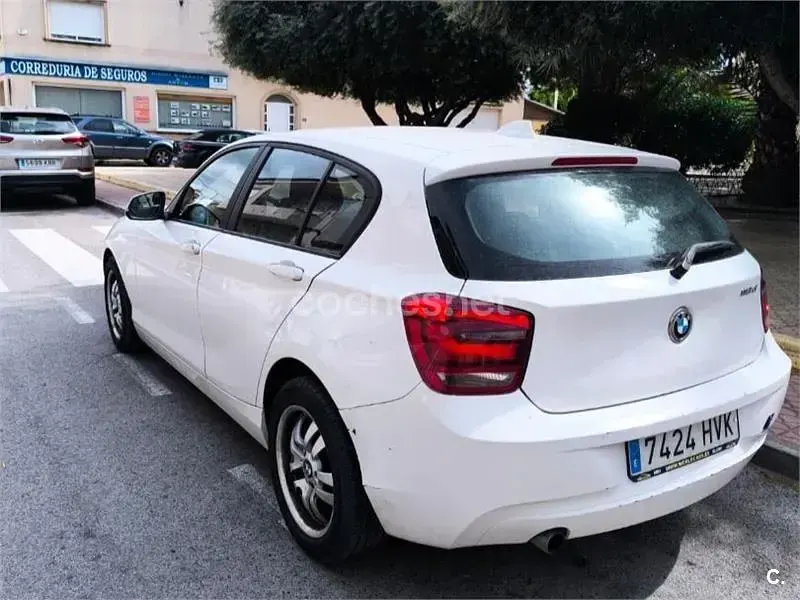 Usado BMW 118 143 CV (105 kW) 2014 Blanco Utilitario