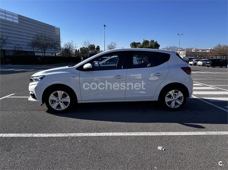Usado Dacia Sandero Expression 101 CV (74 kW) 2023 Blanco Berlina