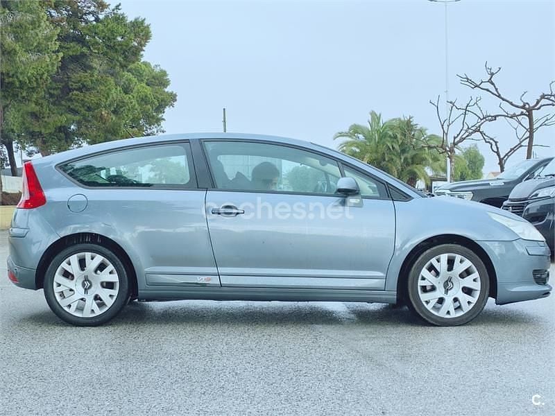 Usado Citroën C4 138 CV (101 kW) 2006 Gris / plata Berlina