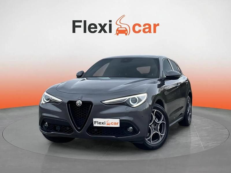 Usado Alfa Romeo Stelvio Sprint 160 CV (117 kW) 2022 Gris SUV