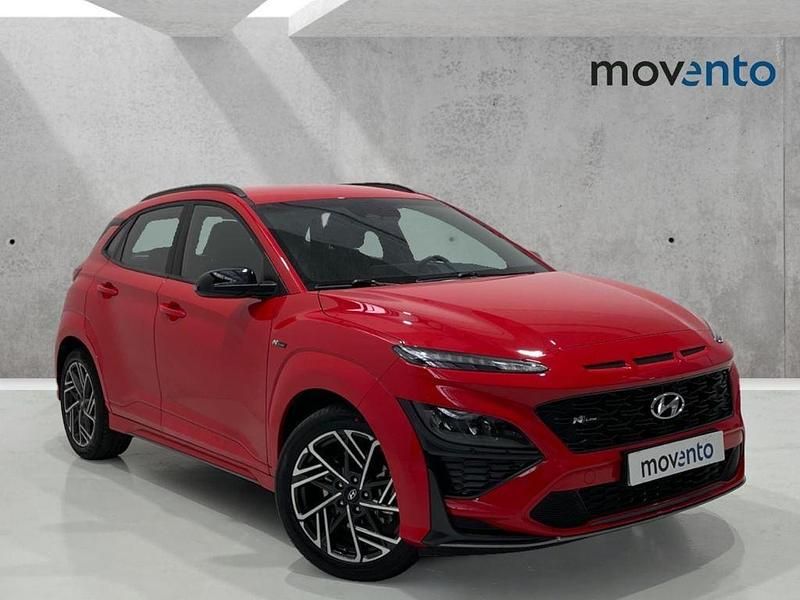 Rojo Usado 2023 Hyundai Kona SUV | 19.990 € (Un poco caro) - Imagen 1/4