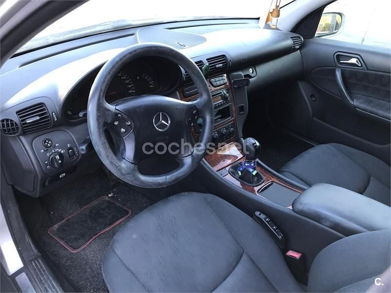 Gris / plata Usado 2002 Mercedes C270 Classic Berlina | 3450 € - Imagen 1/4