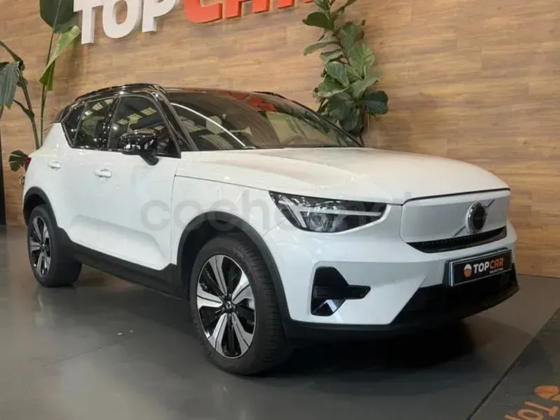Usado Volvo XC40 Plus 169 kW (231 CV) 2022 Eléctrico SUV