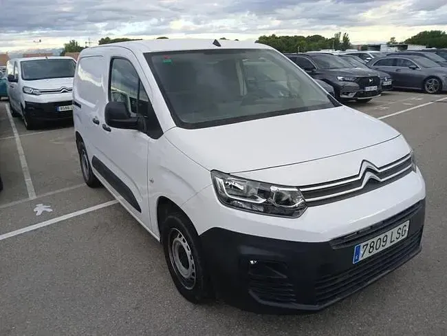 Usado Citroën Berlingo 100 CV (73 kW) 2021 Bronce Monovolumen