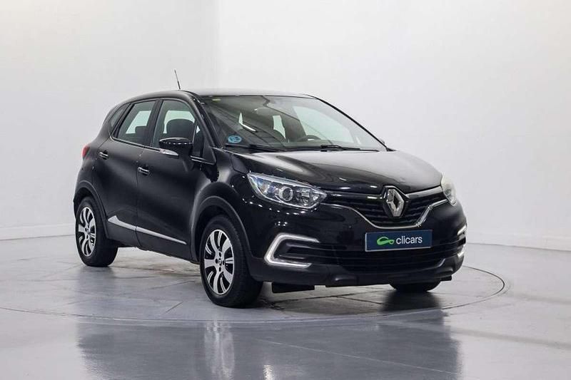 Usado Renault Captur Zen 90 CV (66 kW) 2018 Negro SUV