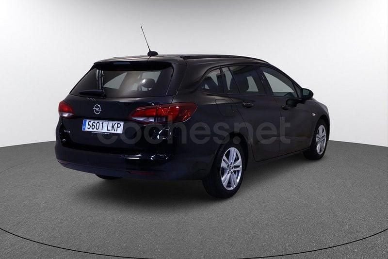 Usado Opel Astra Ultimate 145 CV (106 kW) 2020 Negro Familiar