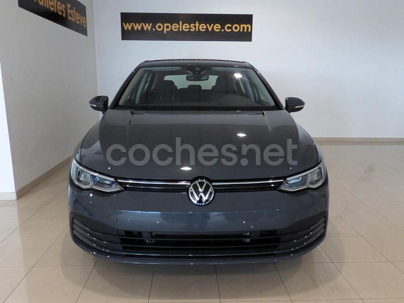 Usado VW Golf VIII 110 CV (80 kW) 2024 Gris / plata Berlina