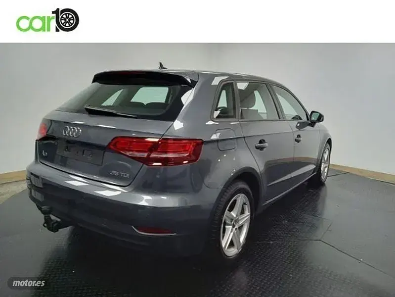 Usado Audi A3 150 CV (110 kW) 2020 Gris Berlina