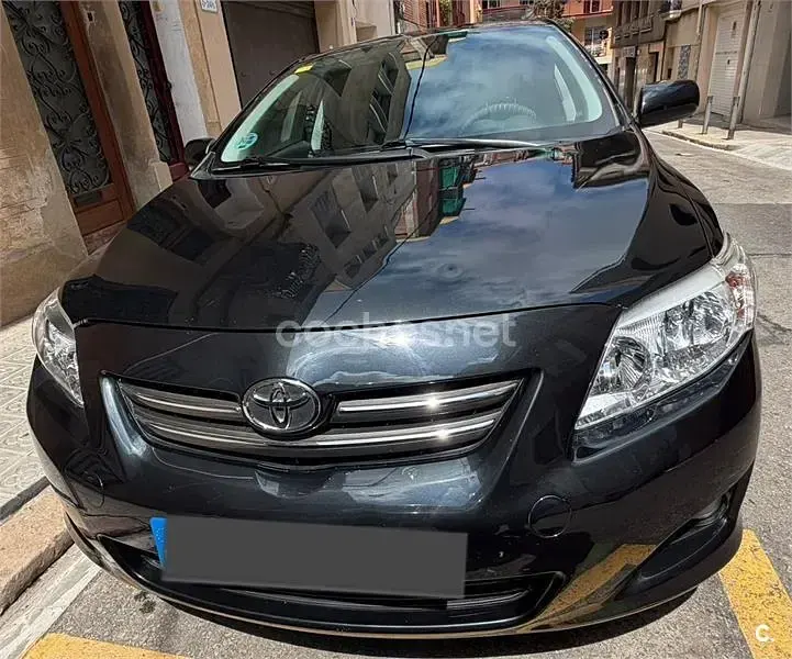 Usado Toyota Corolla Active 101 CV (74 kW) 2011 Negro Berlina