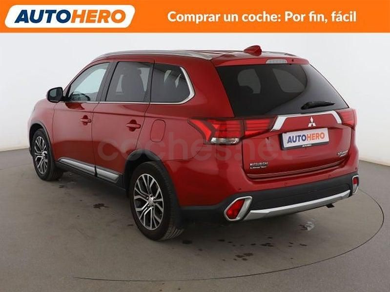 Usado Mitsubishi Outlander Motion 151 CV (111 kW) 2016 Rojo SUV