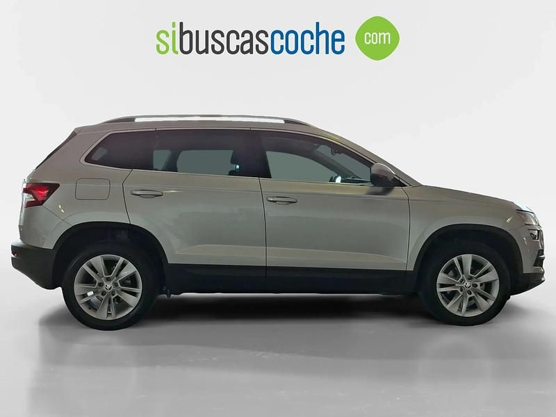 Usado Skoda Karoq Ambition 115 CV (84 kW) 2021 Gris/plata SUV