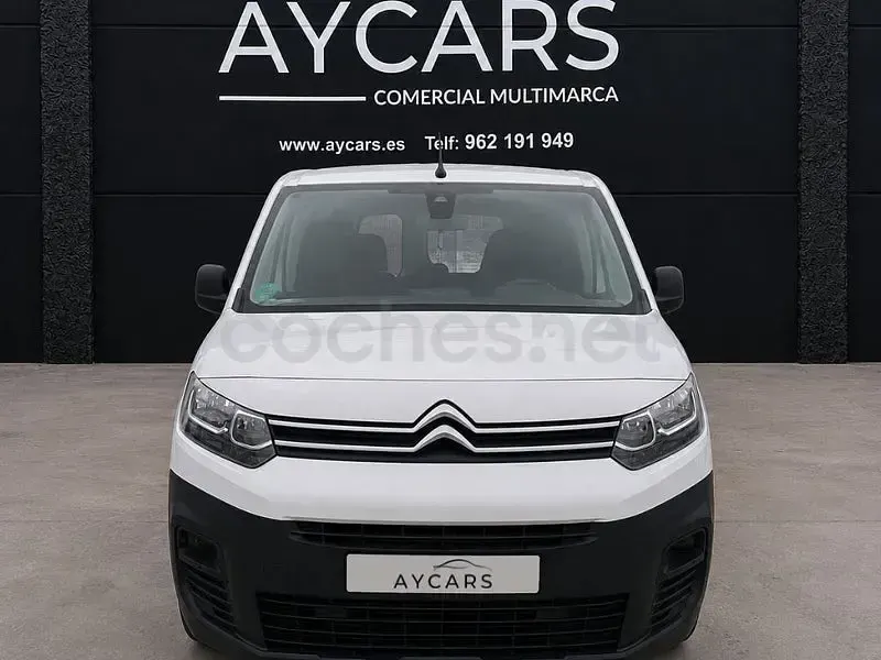Usado Citroën Berlingo Live 102 CV (75 kW) 2021 Blanco Monovolumen