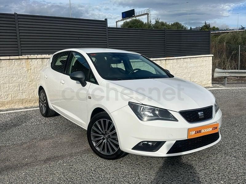 Usado Seat Ibiza CONNECT 90 CV (66 kW) 2015 Blanco Berlina