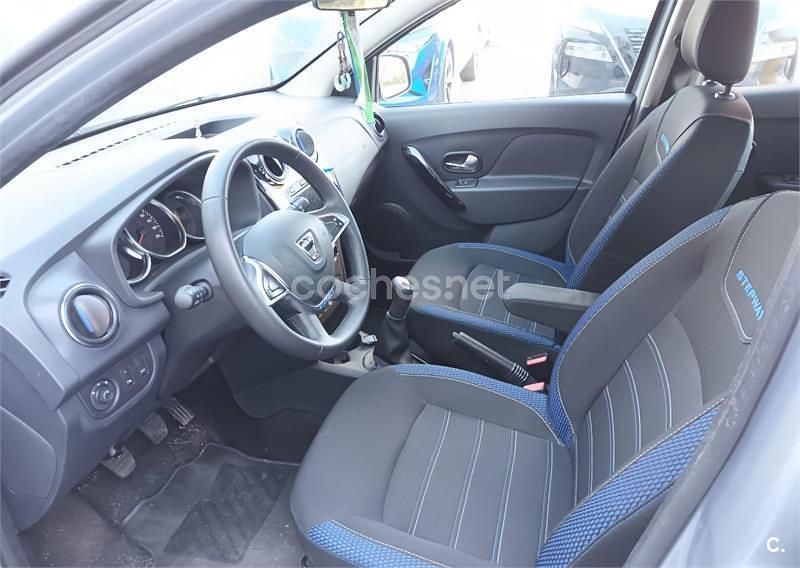 Usado Dacia Sandero 100 CV (73 kW) 2020 Gris / plata Berlina