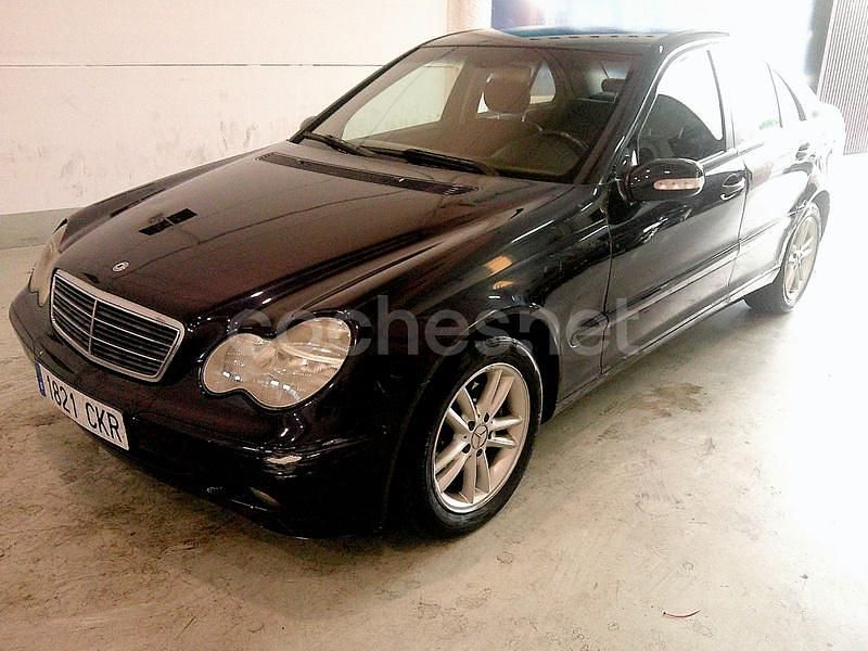 Negro Usado 2003 Mercedes C220 Classic Berlina | 3990 € (Precio justo) - Imagen 1/4