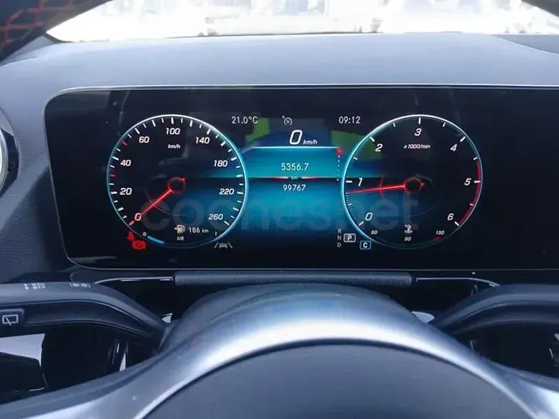 Usado Mercedes GLA200 150 CV (110 kW) 2021 Gris / plata SUV