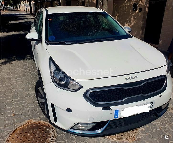 Usado Kia Niro 141 CV (103 kW) 2018 Blanco SUV