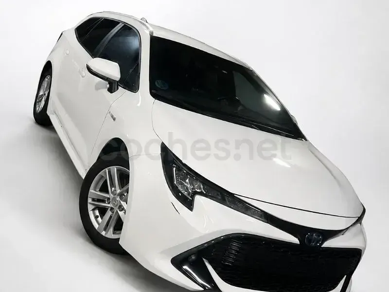Usado Toyota Corolla Active 122 CV (89 kW) 2021 Blanco Familiar