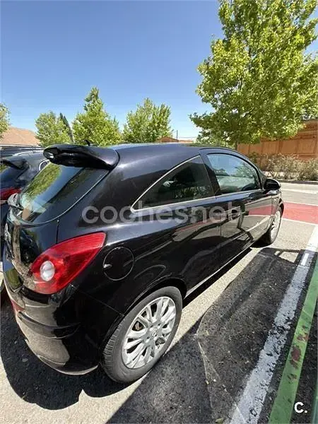 Usado Opel Corsa 80 CV (58 kW) 2009 Negro Utilitario