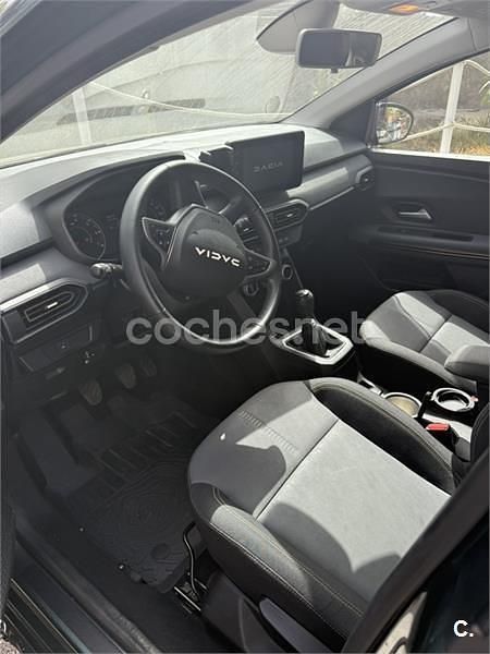 Verde Usado 2024 Dacia Jogger Extreme Familiar | 14.500 € (Super precio) - Imagen 1/4