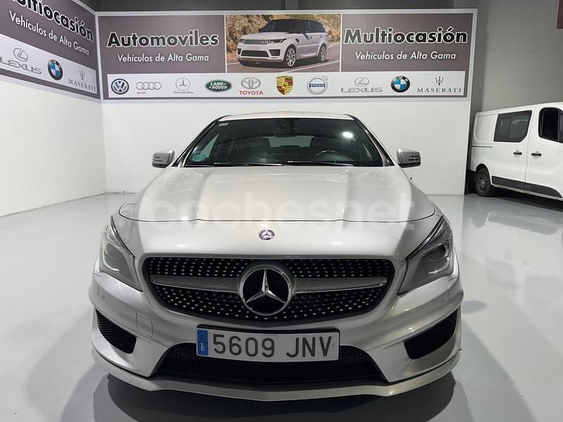 Usado Mercedes CLA200 Shooting Brake 136 CV (100 kW) 2017 Gris / plata Familiar