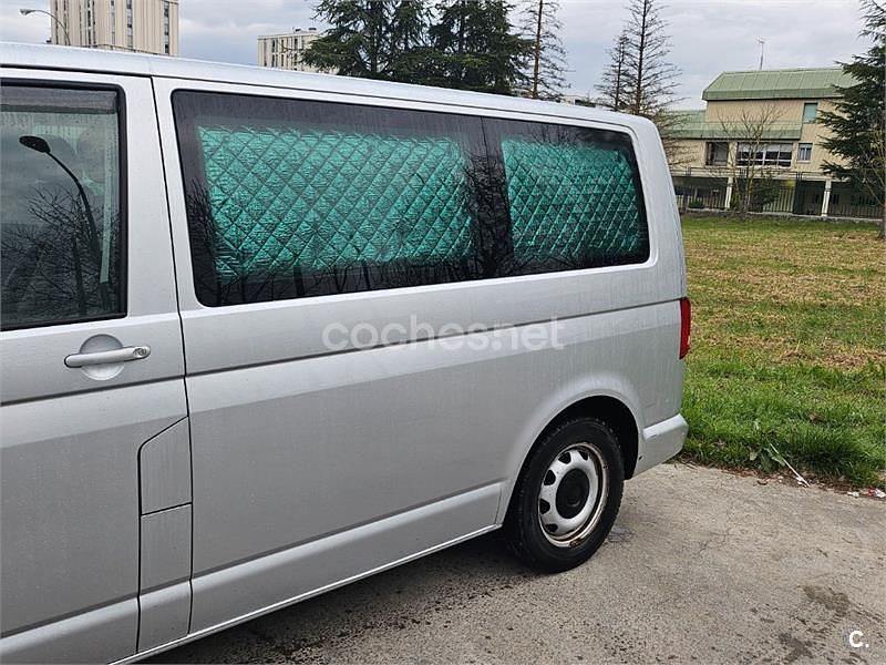 Usado VW Multivan Startline 114 CV (83 kW) 2012 Gris / plata Monovolumen