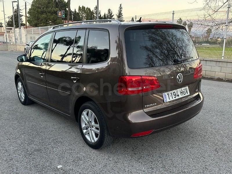 Usado VW Touran Edition 105 CV (77 kW) 2011 Marrón Monovolumen