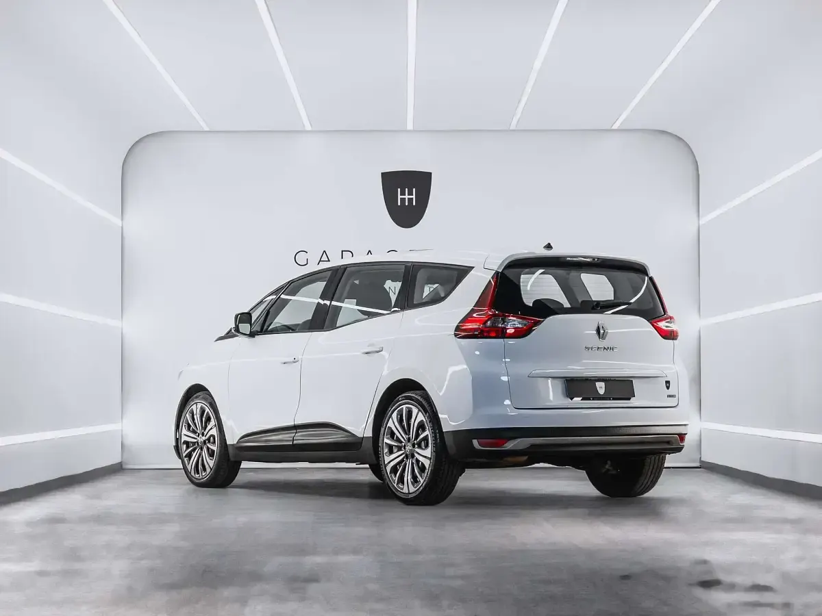 Usado Renault Grand Scénic IV Life 110 CV (80 kW) 2017 Blanco Monovolumen