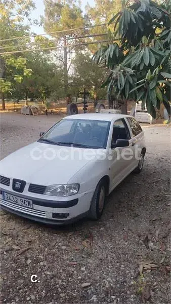 Usado Seat Ibiza Stella 60 CV (44 kW) 2000 Blanco Utilitario