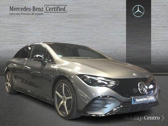 Usado Mercedes EQE350 AMG line 214 kW (292 CV) 2022 Selenitgrey  metallic paint Berlina