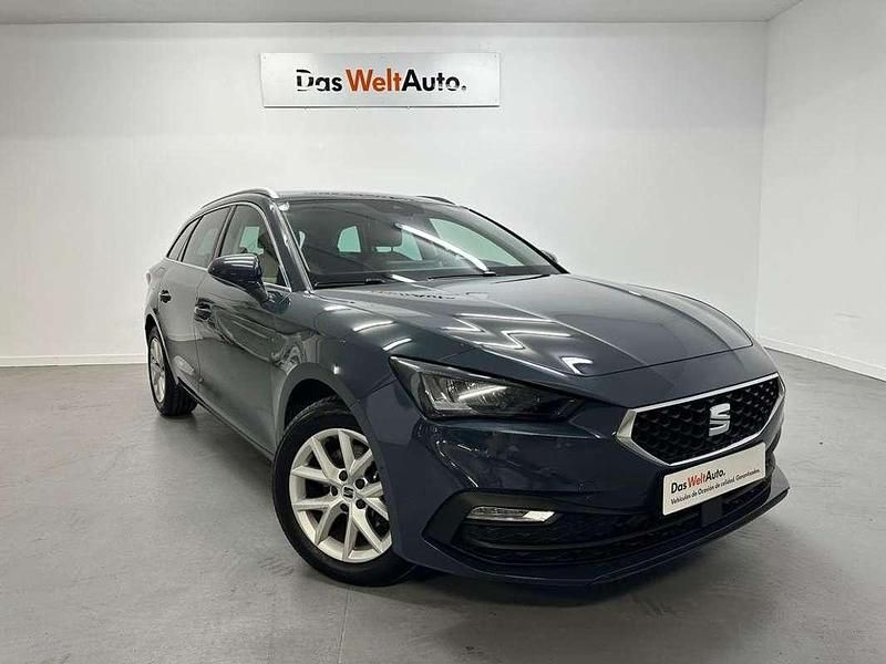 Usado Seat Leon ST Style 116 CV (85 kW) 2025 Azul Familiar