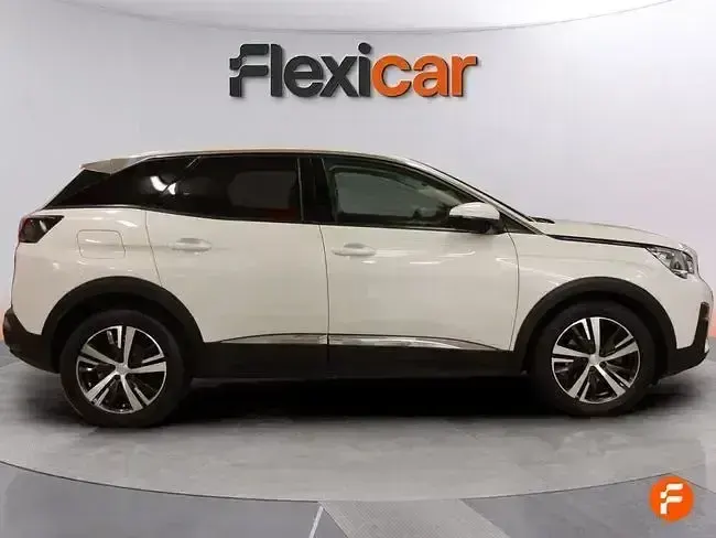 Usado Peugeot 3008 Allure 130 CV (95 kW) 2018 Blanco SUV