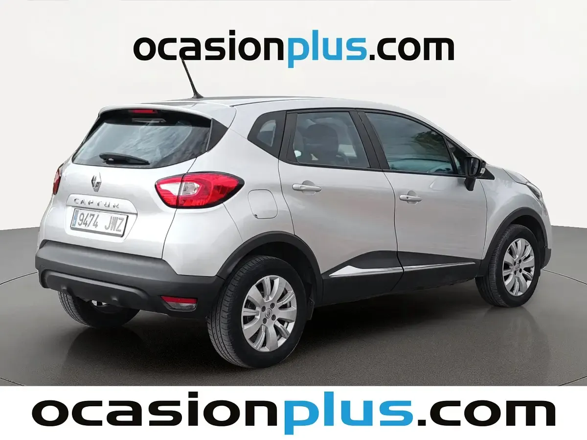 Usado Renault Captur Intens 90 CV (66 kW) 2017 Gris plata SUV