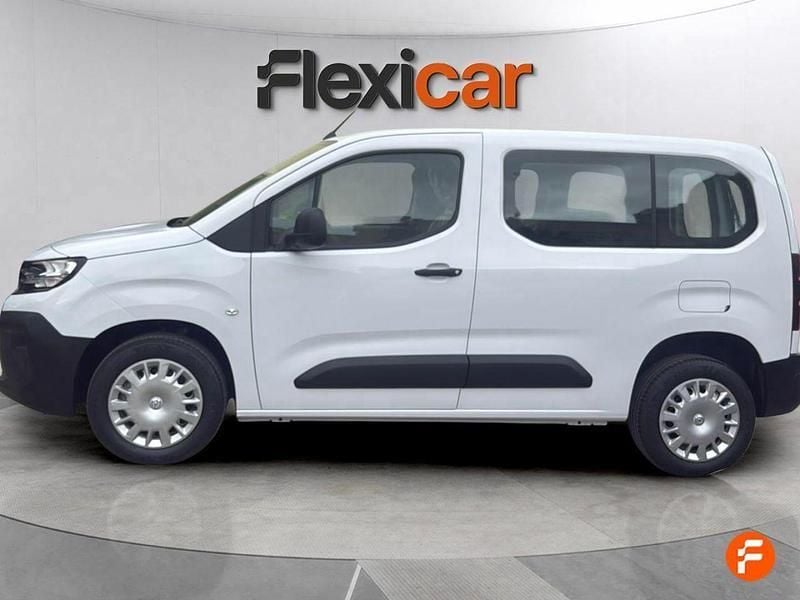 Usado Opel Combo Edition 100 CV (73 kW) 2024 Blanco Monovolumen