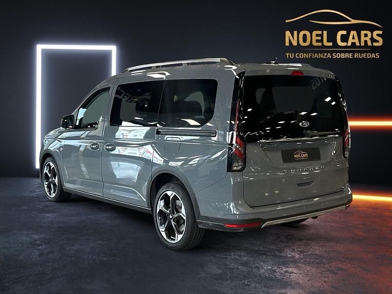 Usado Ford Grand Tourneo Connect Active 122 CV (89 kW) 2025 Gris / plata Monovolumen