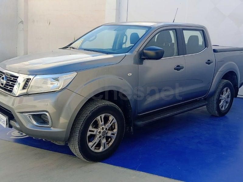 Usado Nissan Navara Acenta 190 CV (139 kW) 2019 Gris / plata Pickup/Camioneta