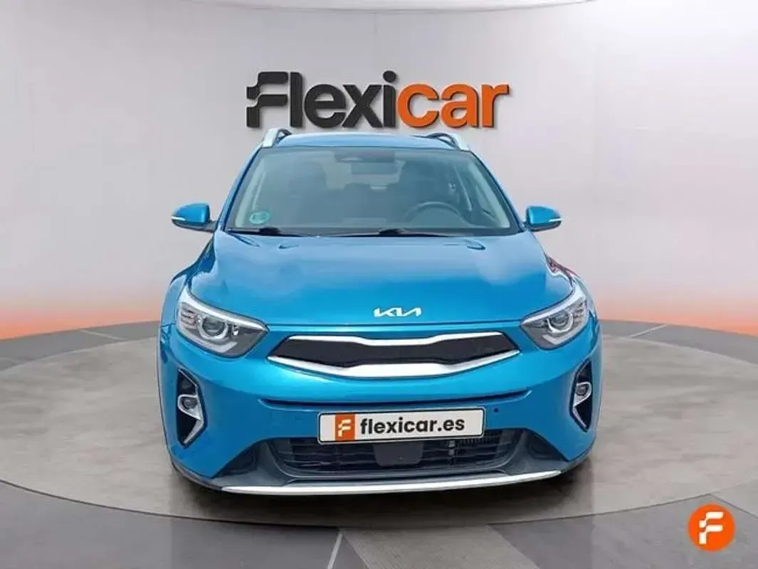 Begagnad Kia Stonic 101 HK (74 kW) 2022 Blå SUV