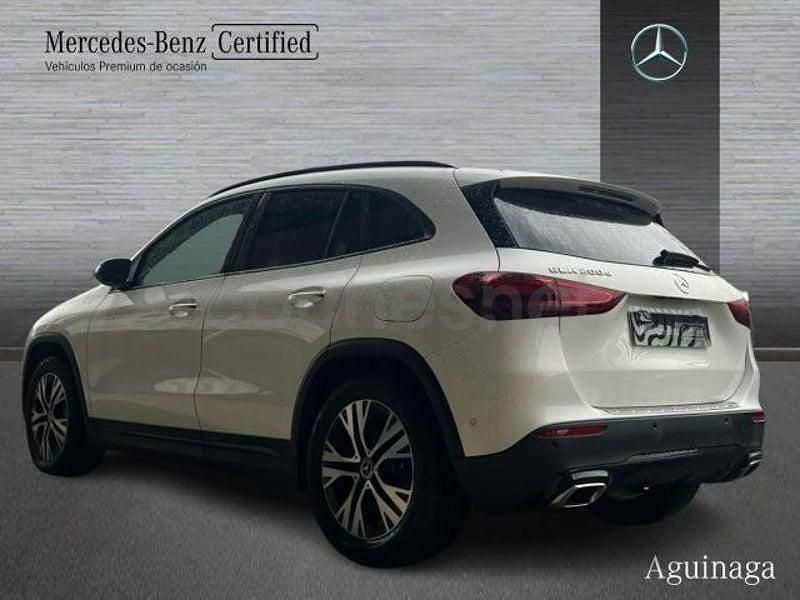 Usado Mercedes GLA200 150 CV (110 kW) 2025 Blanco SUV