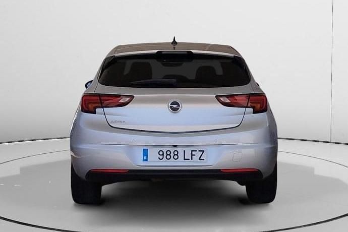 Usado Opel Astra Elegance 145 CV (106 kW) 2020