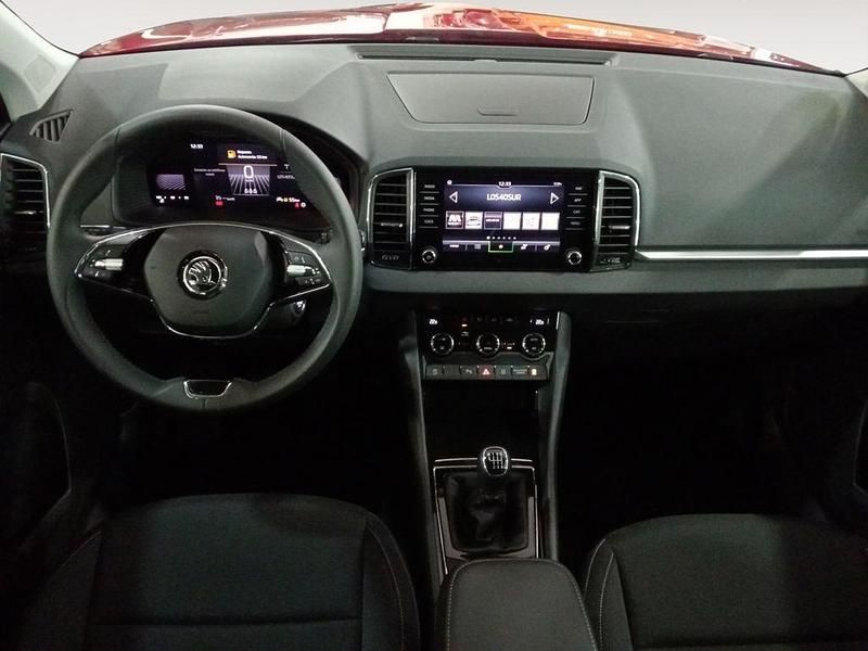 Usado Skoda Karoq Ambition 110 CV (80 kW) 2022 Rojo SUV