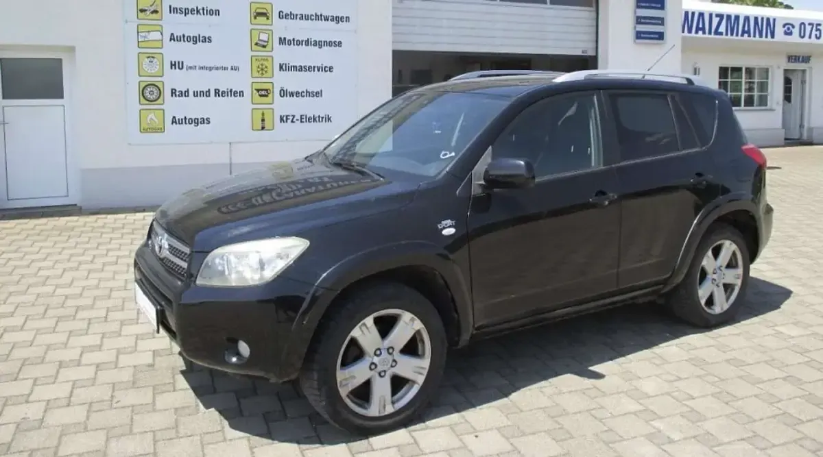 Usado Toyota RAV4 Premium 177 CV (130 kW) 2007 Negro SUV