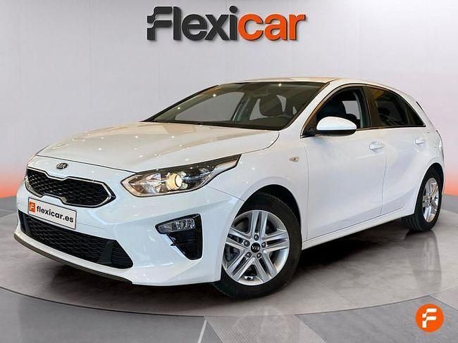 Usado Kia Ceed 120 CV (88 kW) 2021 Blanco Utilitario