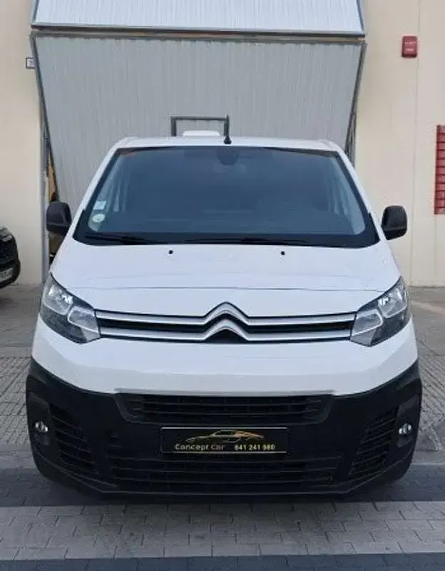 Usado Citroën Jumpy Comfort 102 CV (75 kW) 2020 Blanco Monovolumen