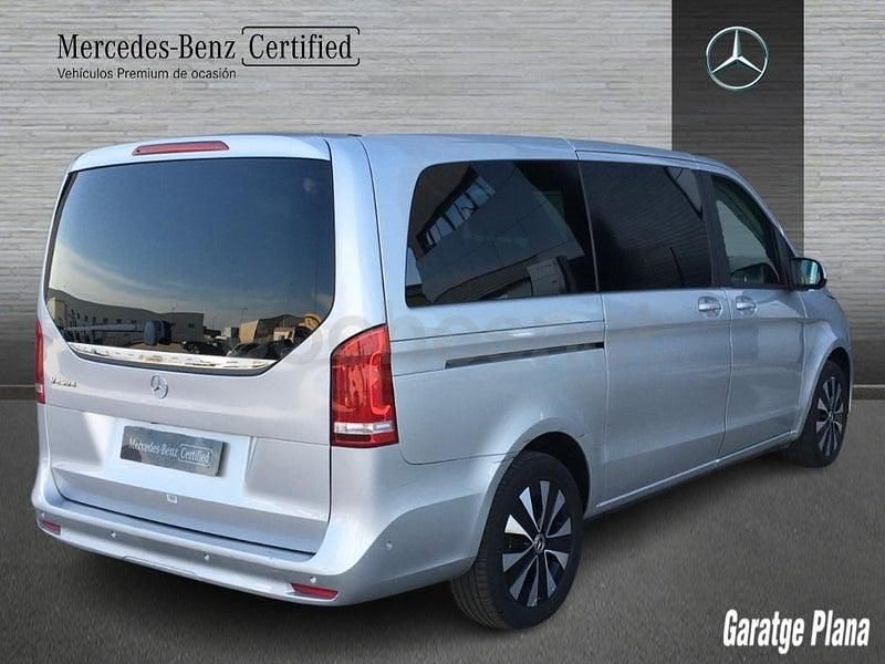 Usado Mercedes V250 190 CV (139 kW) 2023 Gris / plata Monovolumen
