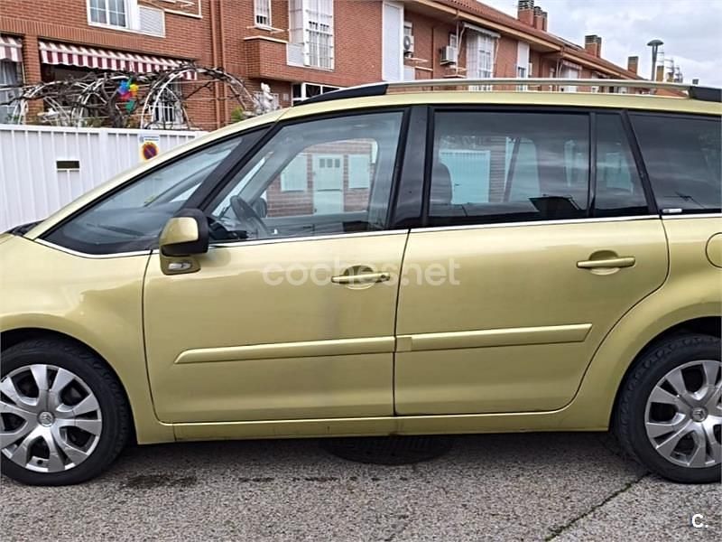 Usado Citroën Grand C4 Picasso Exclusive 138 CV (101 kW) 2007 Beige Monovolumen
