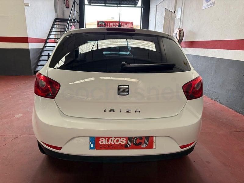 Usado Seat Ibiza Style 105 CV (77 kW) 2012 Blanco Berlina
